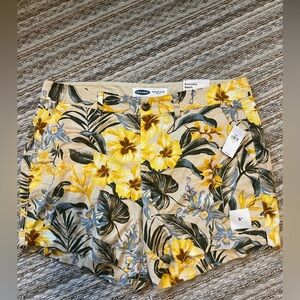 Old Navy Mid-Rise Shorts - Beige and Blue